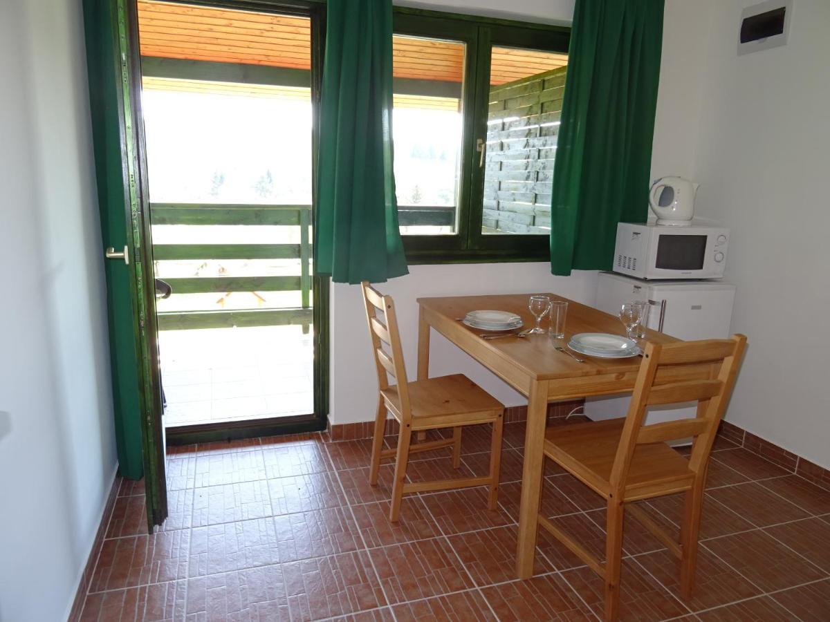 Kisrejtek Apartmanhaz Lispeszentadorjan Exterior photo